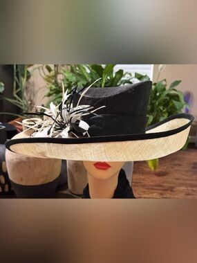 EUC Emma B’s Design Balfour Hats England Wide-Brim Two-Tone Hat